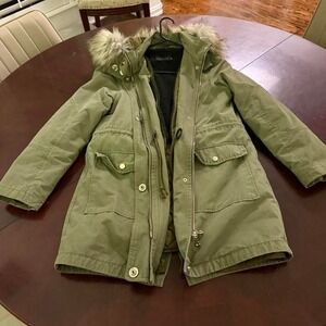 🪶 ZARA Woman Olive Green Faux‎ Fur Parka (M)